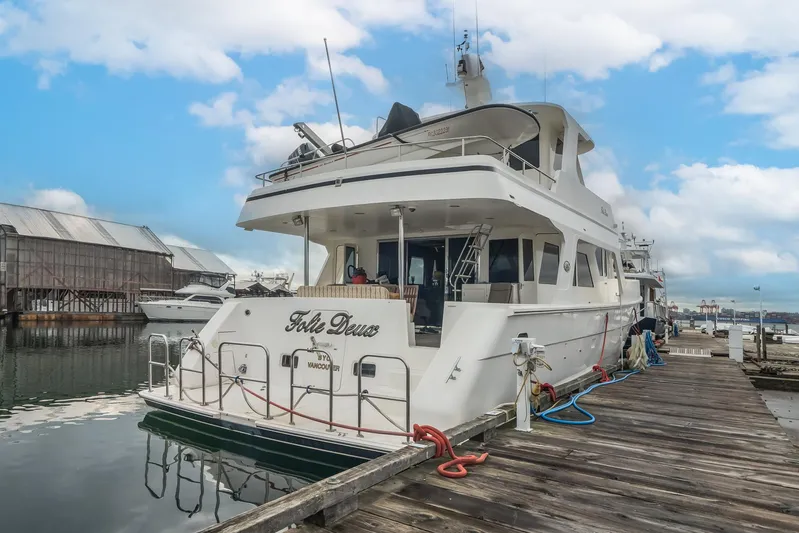Folie Deux Yacht Photos Pics 