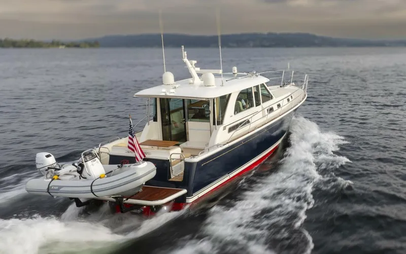 Patriot Yacht Photos Pics 