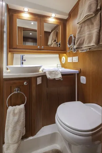 Patriot Yacht Photos Pics 