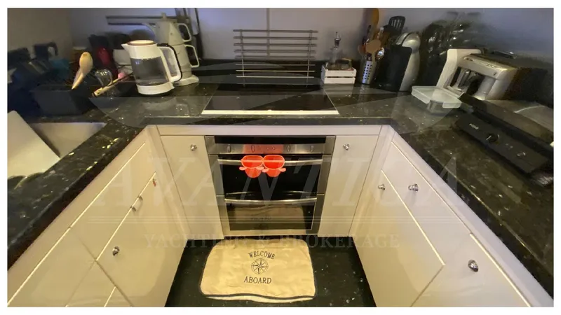  Yacht Photos Pics Sunseeker 88