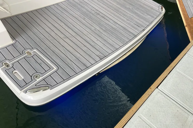 Seas The Day Yacht Photos Pics Underwater lights