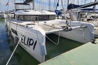 2022 Lagoon 40