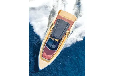 Evo Yachts R4 WA