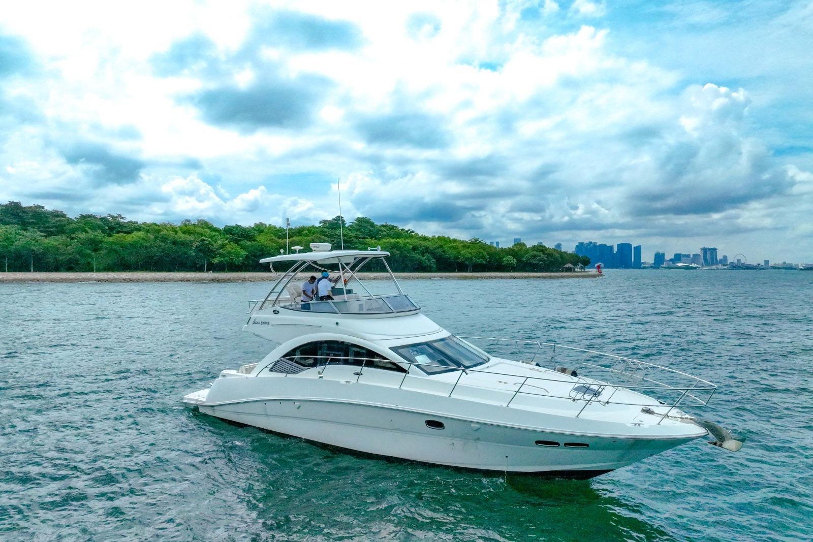 Sea Ray 47 Sedan Bridge