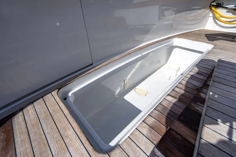 Sea D Yacht Photos Pics 