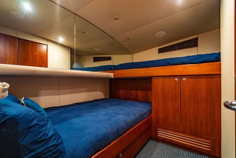 Sea D Yacht Photos Pics 