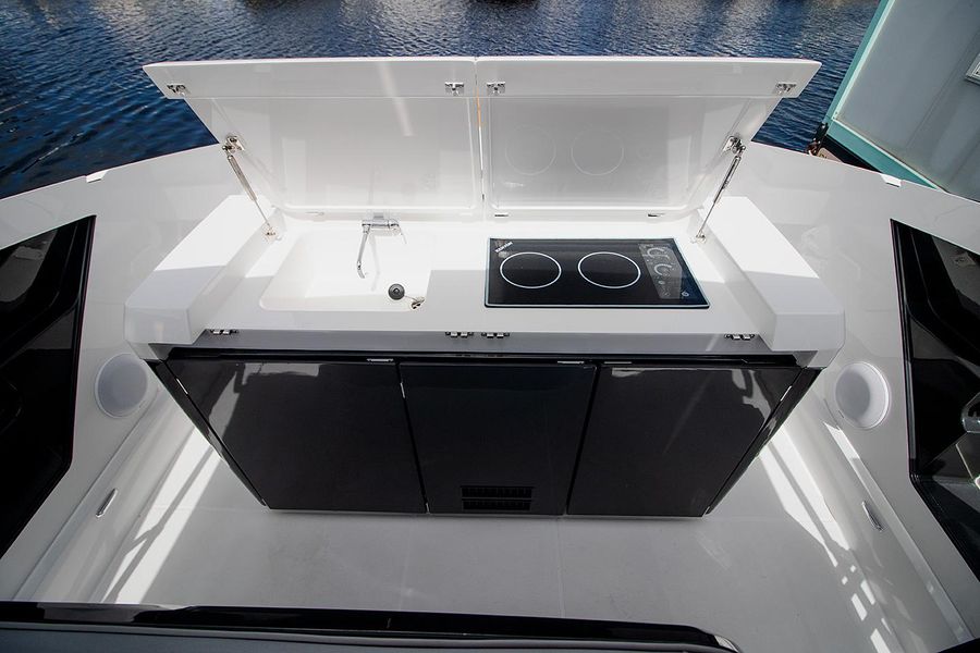 2021 Fairline F Line 33