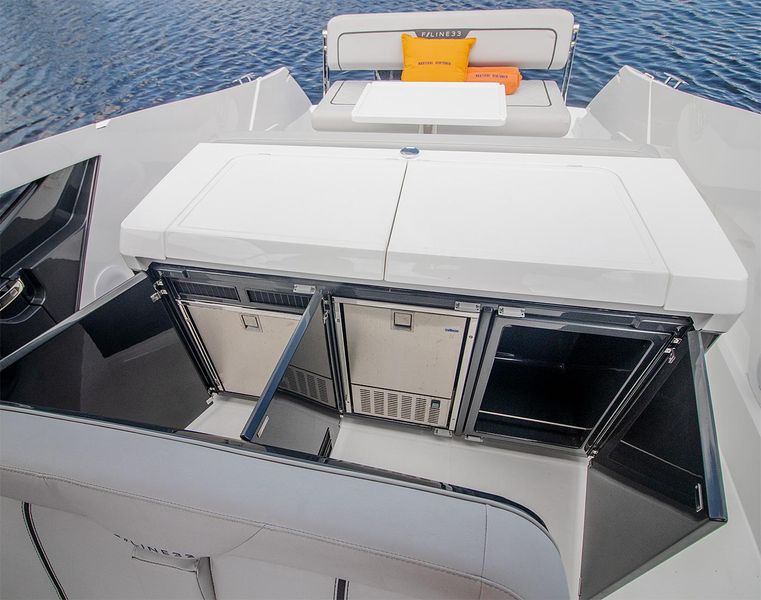 2021 Fairline F Line 33