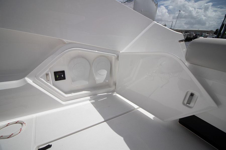 2021 Fairline F Line 33