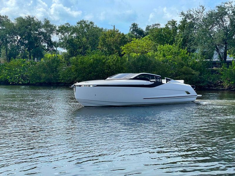 2021 Fairline F Line 33