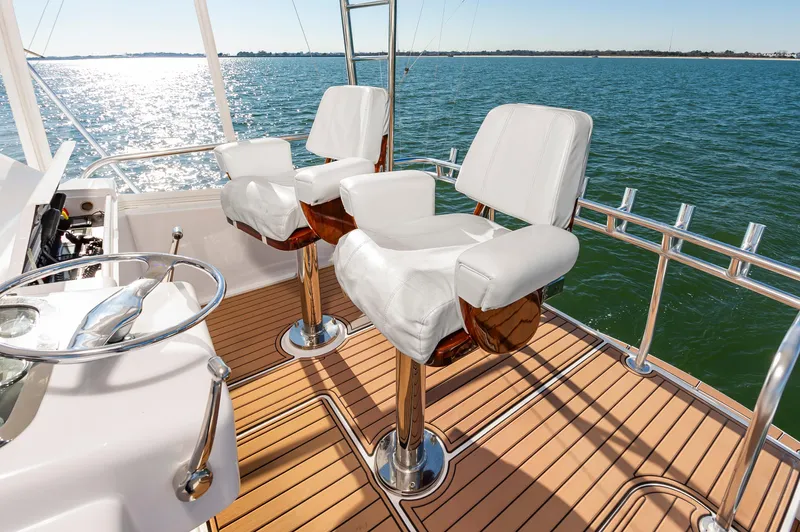 Ellie Wins Yacht Photos Pics 