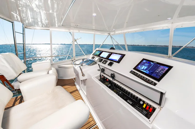 Ellie Wins Yacht Photos Pics 