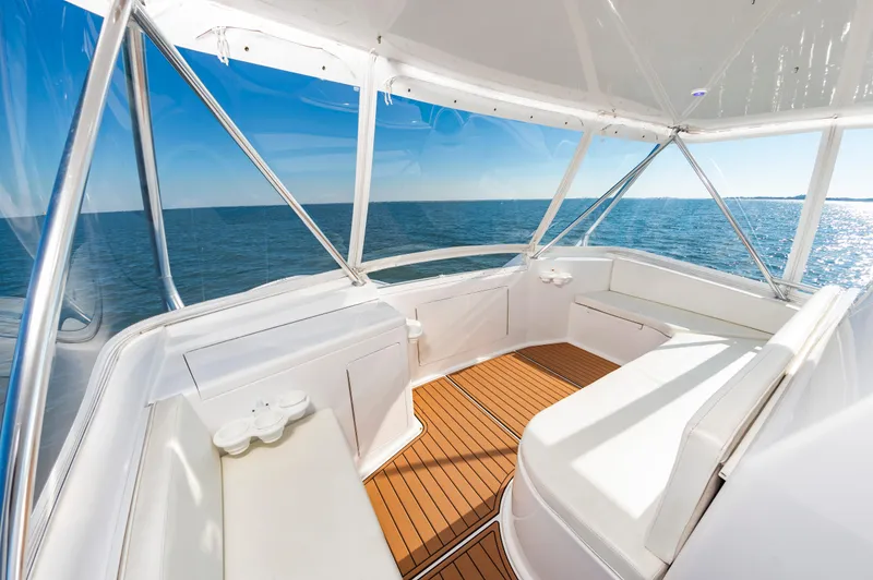 Ellie Wins Yacht Photos Pics 