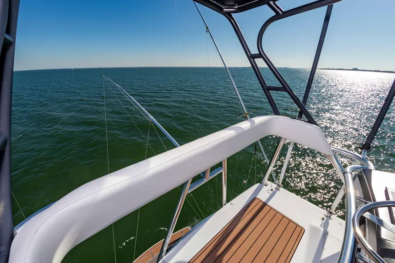 Ellie Wins Yacht Photos Pics 