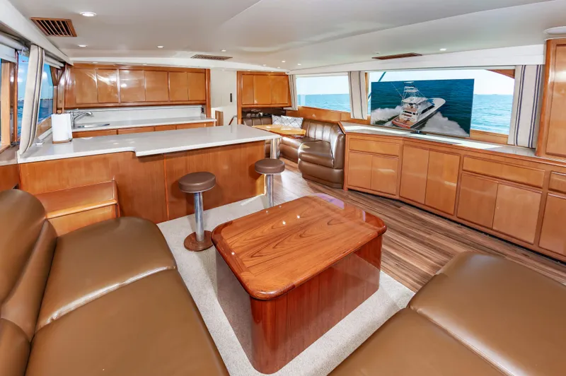 Ellie Wins Yacht Photos Pics 