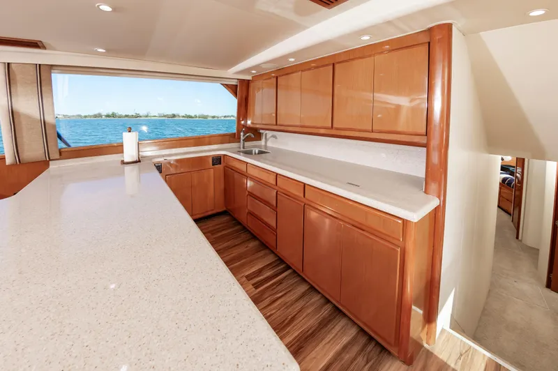 Ellie Wins Yacht Photos Pics 