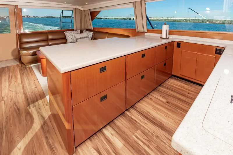 Ellie Wins Yacht Photos Pics 