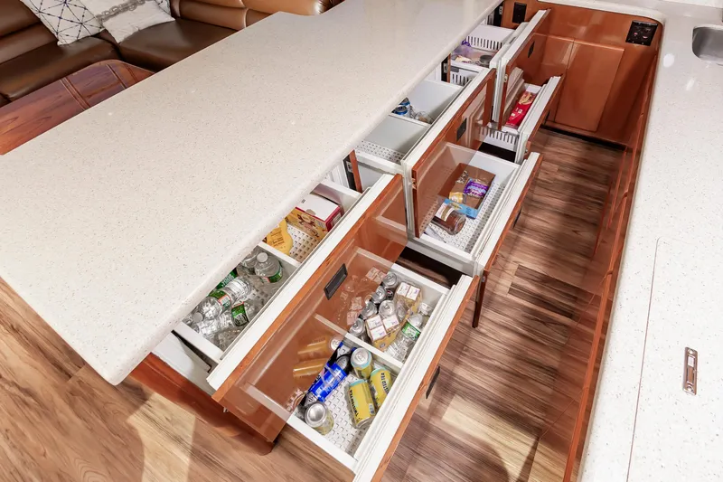 Ellie Wins Yacht Photos Pics 