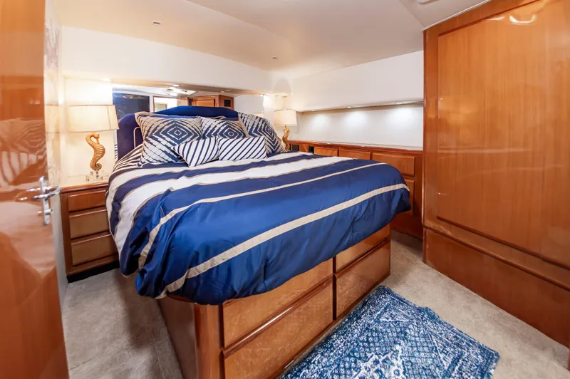 Ellie Wins Yacht Photos Pics 