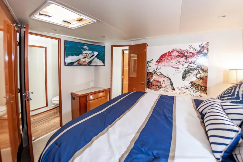 Ellie Wins Yacht Photos Pics 