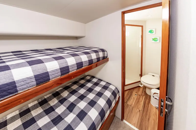 Ellie Wins Yacht Photos Pics 