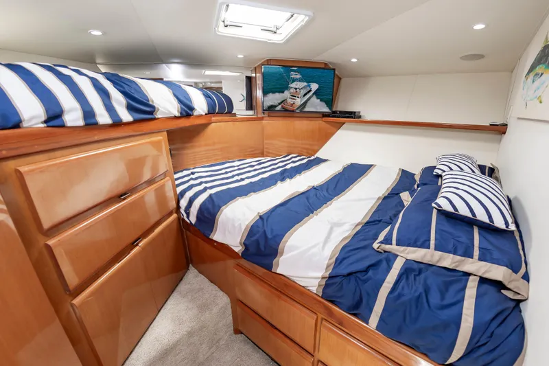 Ellie Wins Yacht Photos Pics 