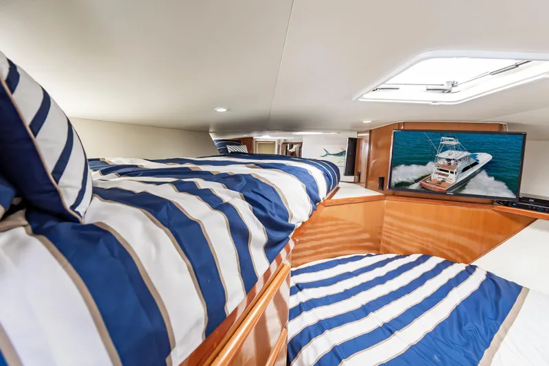 Ellie Wins Yacht Photos Pics 