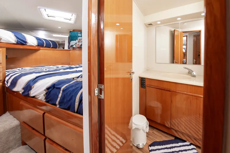 Ellie Wins Yacht Photos Pics 