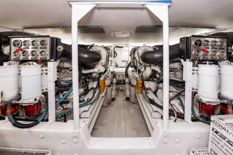 Ellie Wins Yacht Photos Pics 