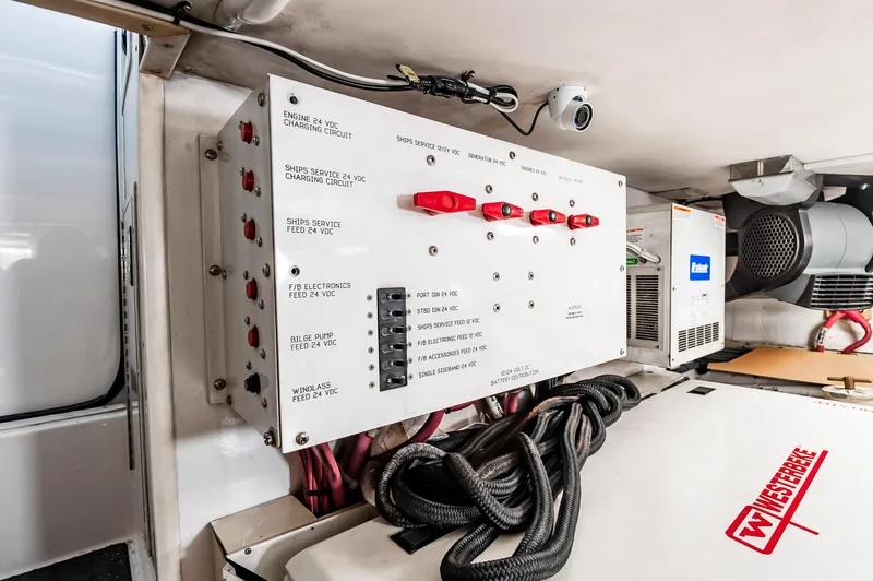 Ellie Wins Yacht Photos Pics 