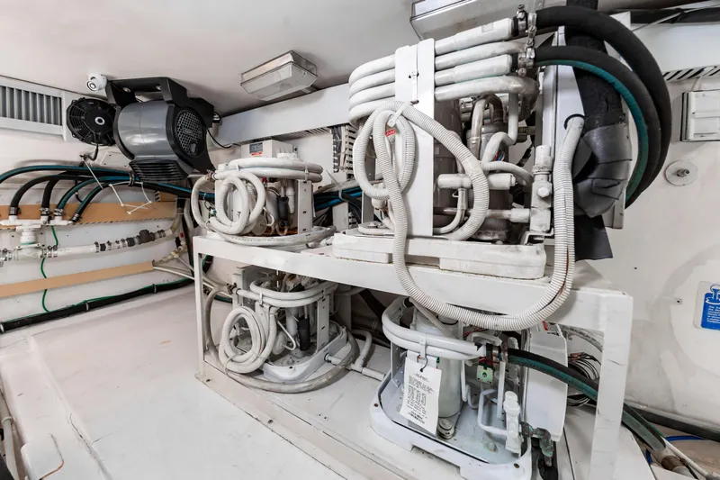 Ellie Wins Yacht Photos Pics 