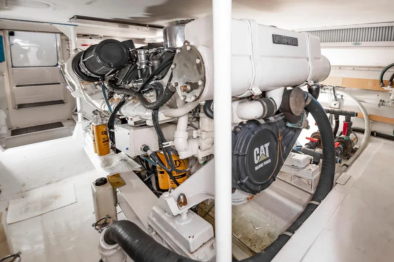 Ellie Wins Yacht Photos Pics 