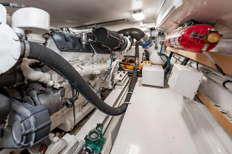 Ellie Wins Yacht Photos Pics 