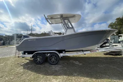 Sea Fox 248 Commander