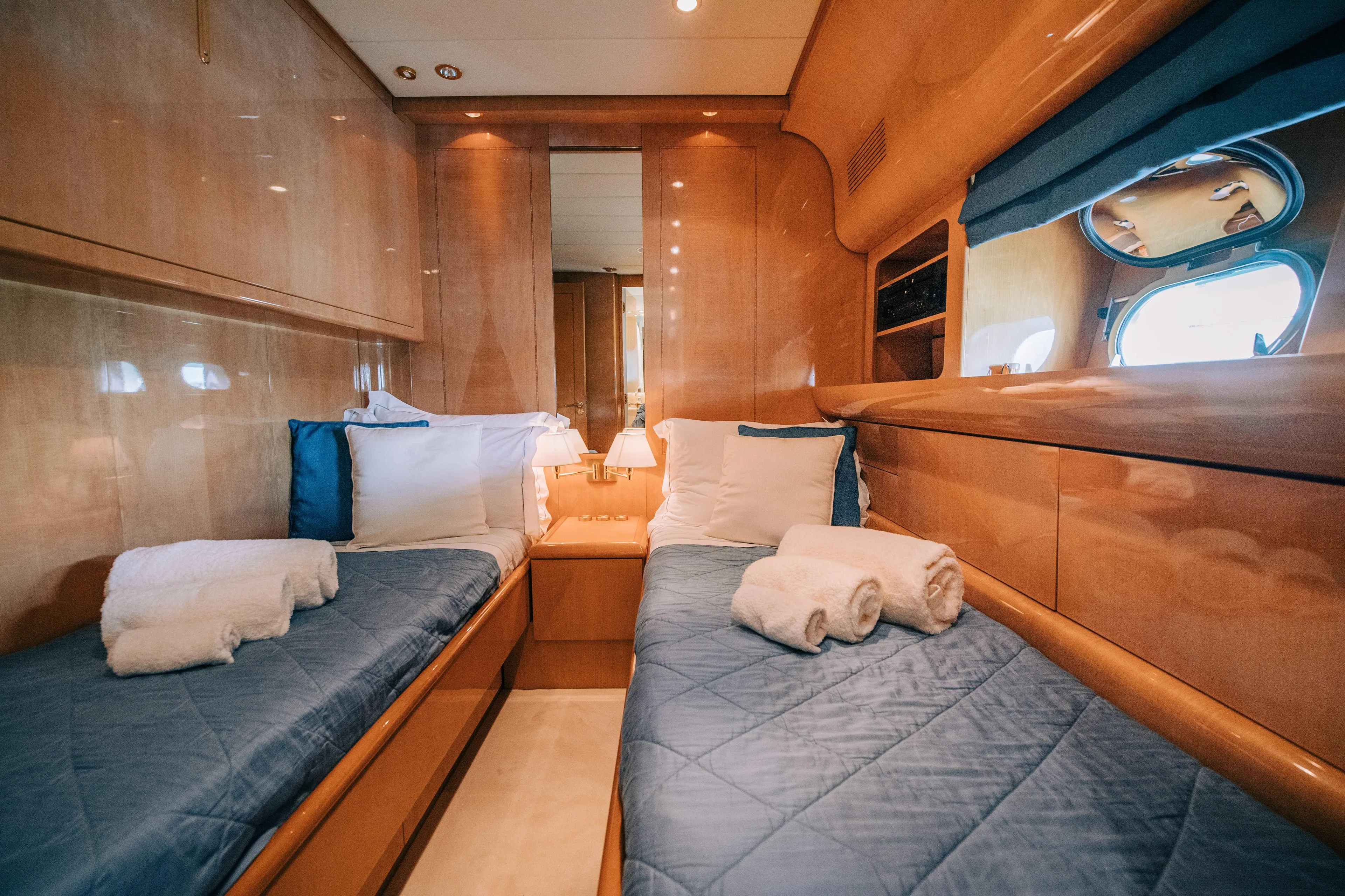 Atrato Yacht Photos Pics 