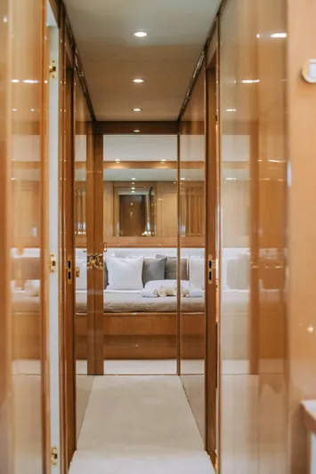 Atrato Yacht Photos Pics 