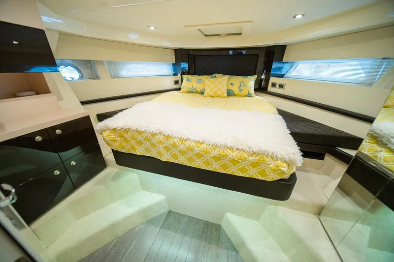 Dominus Yacht Photos Pics 