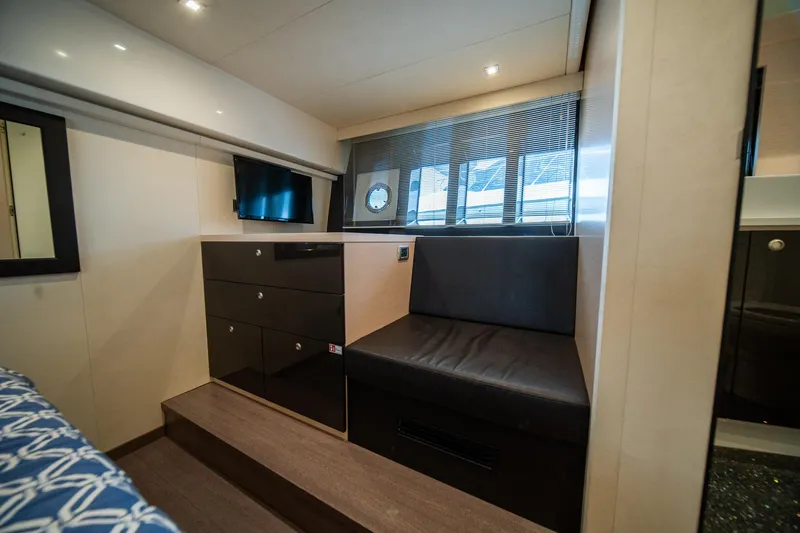 Dominus Yacht Photos Pics 