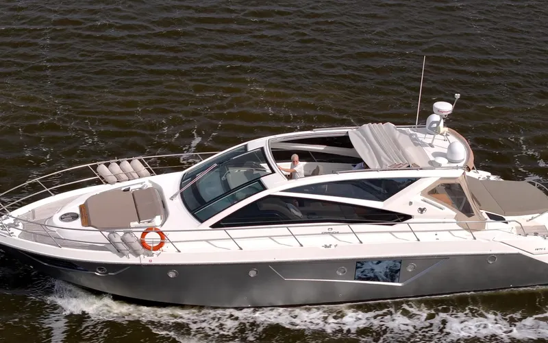 Dominus Yacht Photos Pics 