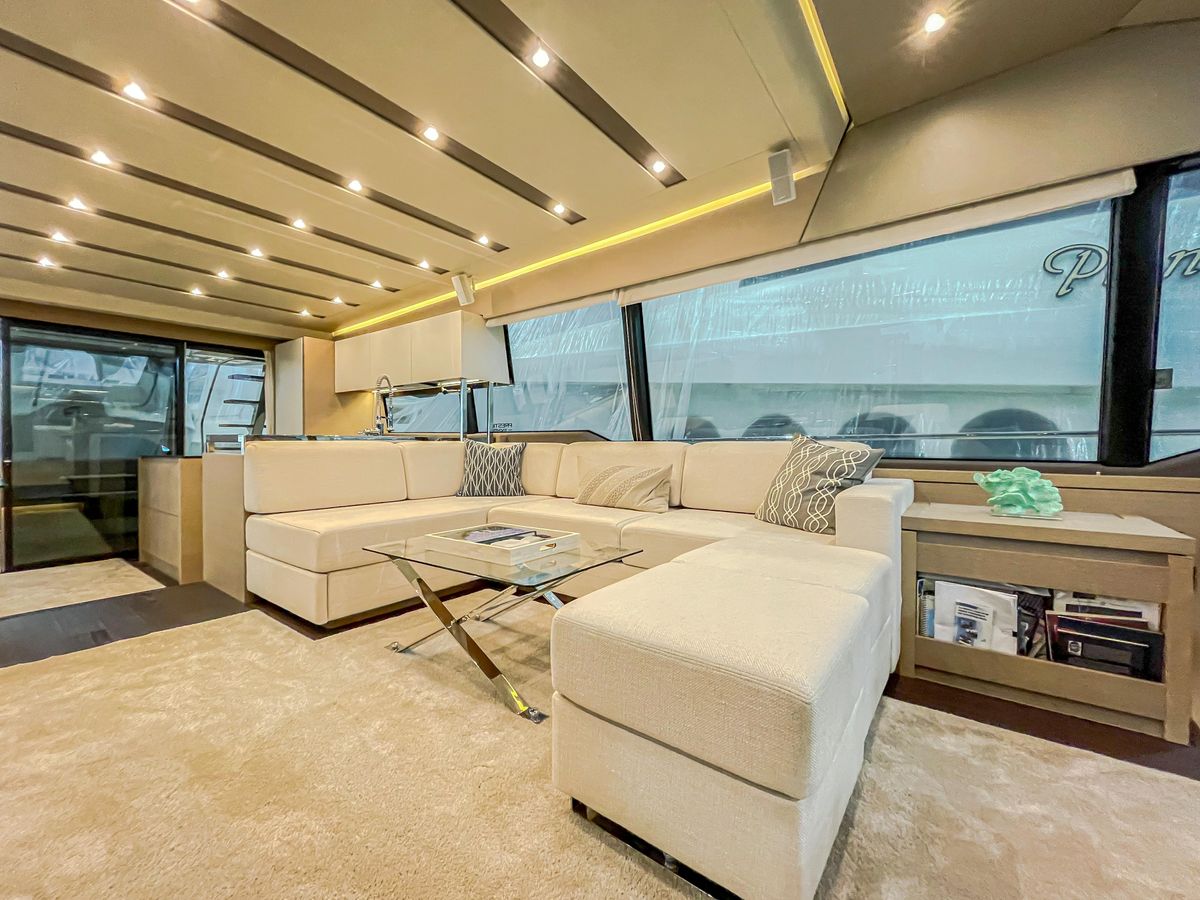 2016 Prestige 68 