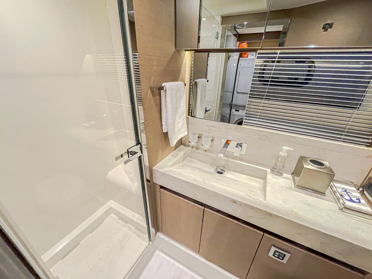 2016 Prestige 68 