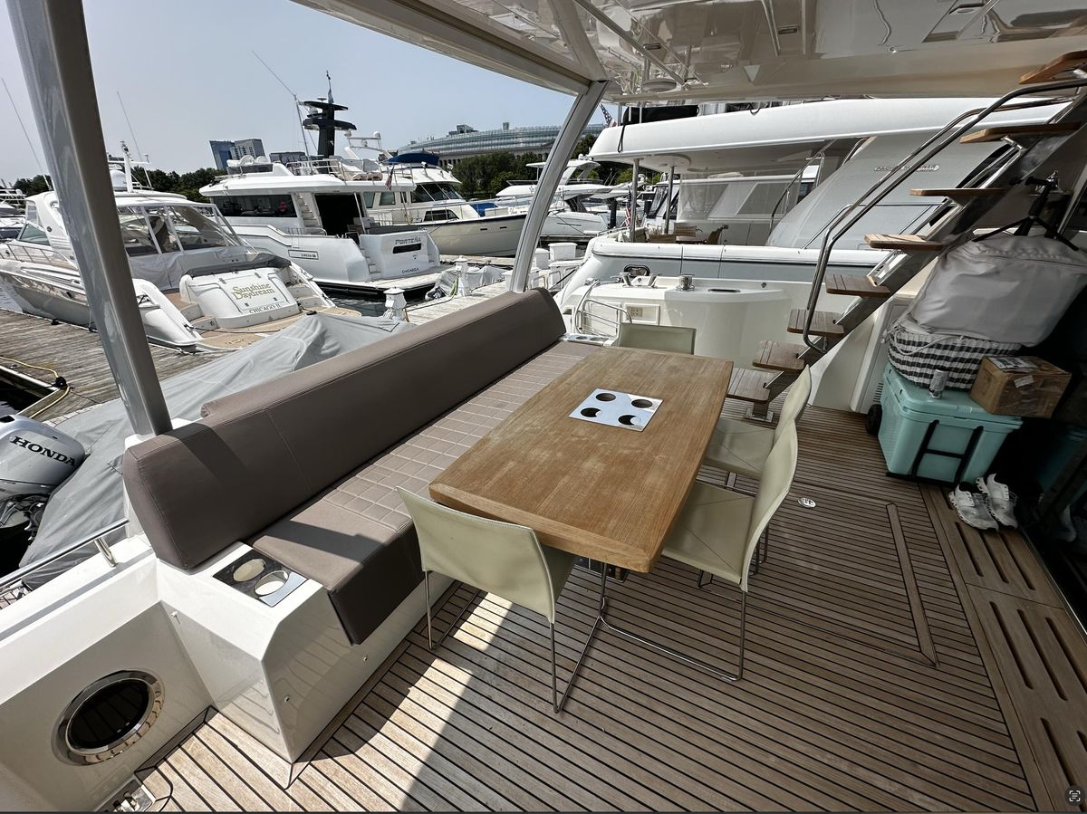 2016 Prestige 68 