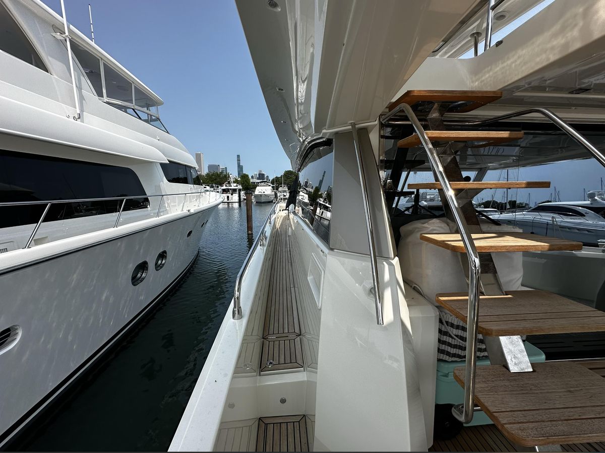2016 Prestige 68 