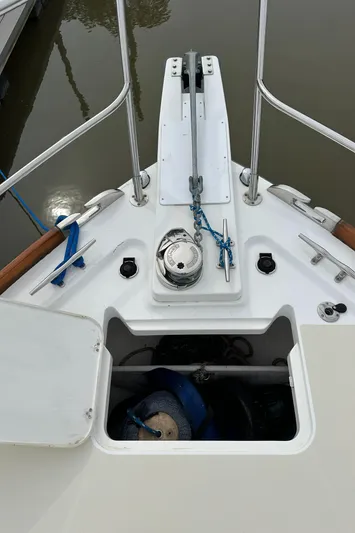 Bay Saddle Yacht Photos Pics 