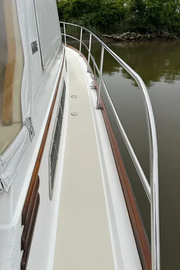 Bay Saddle Yacht Photos Pics 