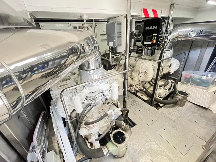Princess Of The Seas Yacht Photos Pics Engine room of 2017 Jeanneau Prestige 750 yacht with MAN engines.