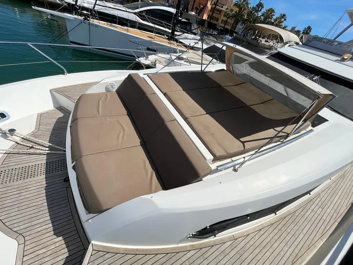 Princess Of The Seas Yacht Photos Pics Luxurious 2017 Jeanneau Prestige 750 yacht with spacious sunbathing deck.