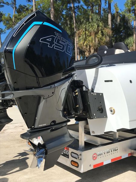 2019 Mystic Powerboats C3800