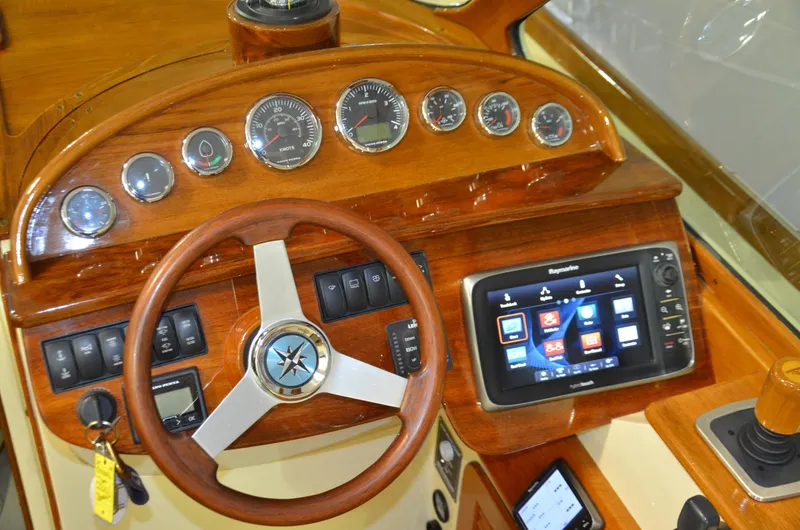 Gull Yacht Photos Pics 