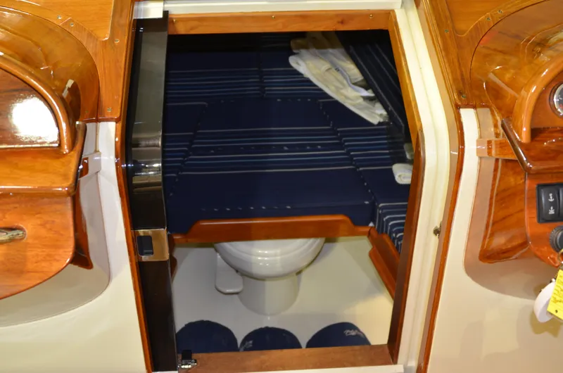 Gull Yacht Photos Pics 